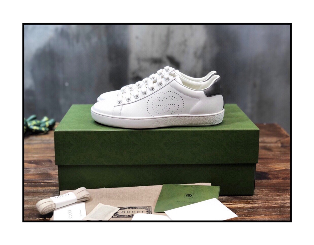 G*u*i flats 61