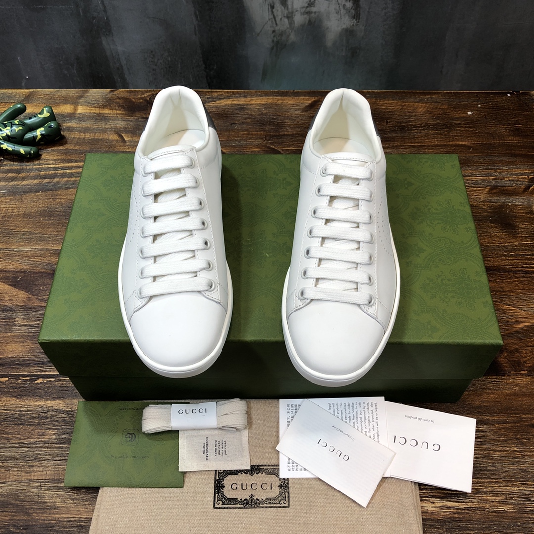 G*u*i flats 61