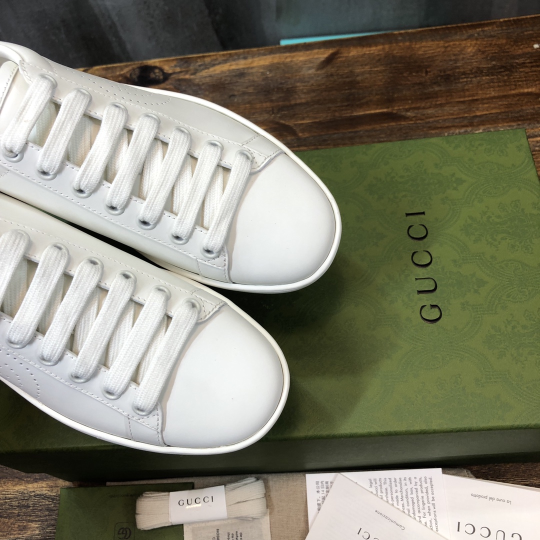 G*u*i flats 61