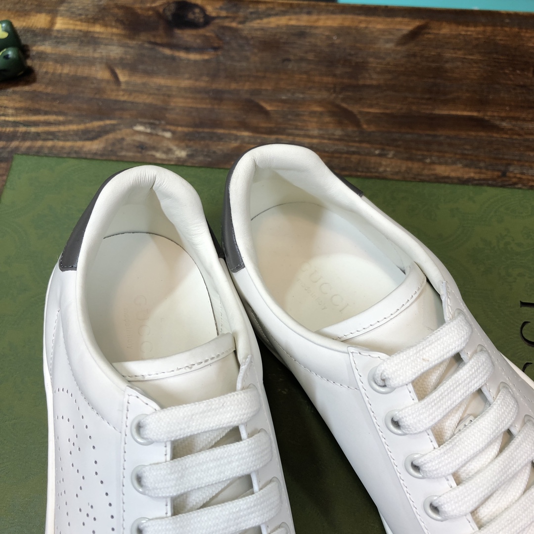 G*u*i flats 61