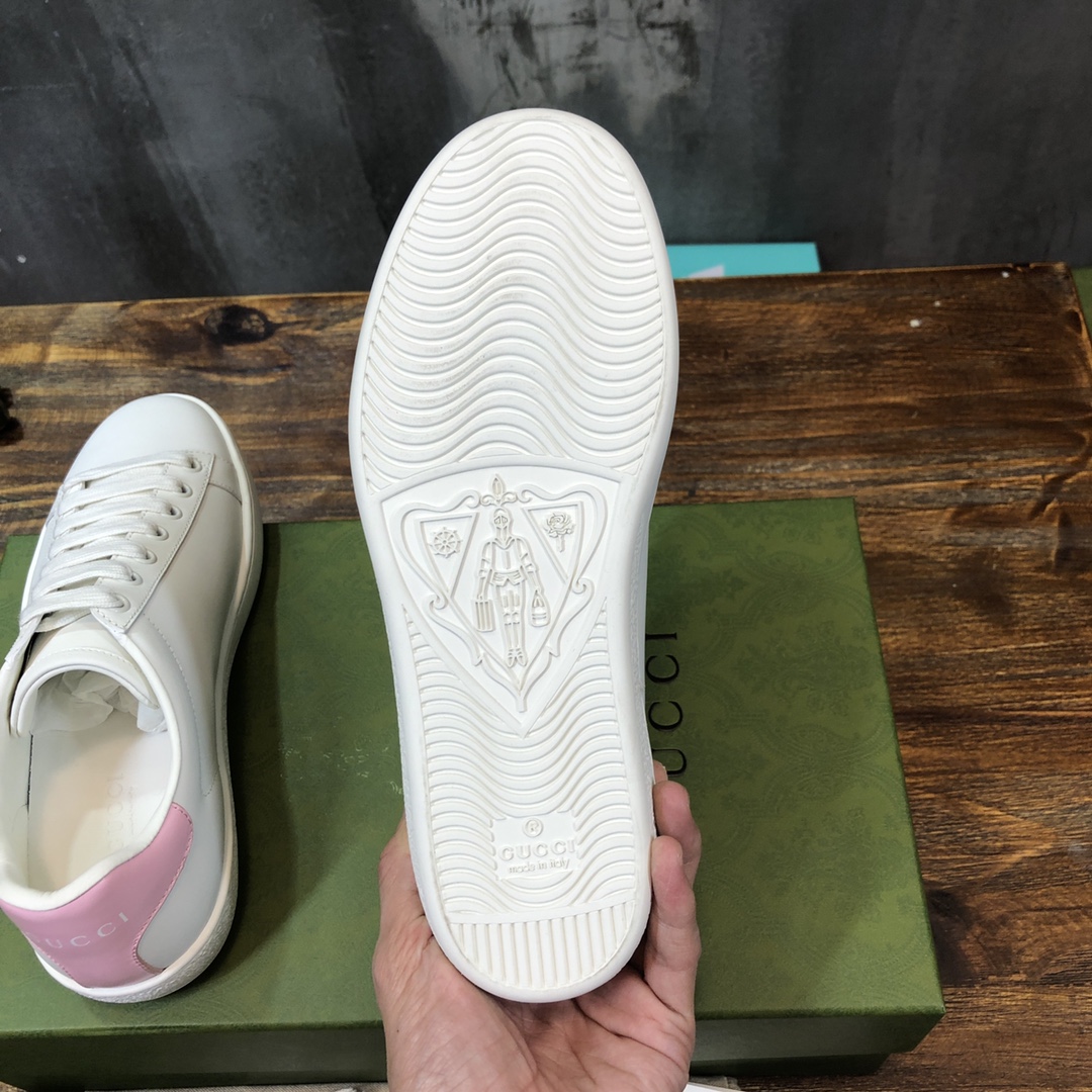 G*u*i flats 64