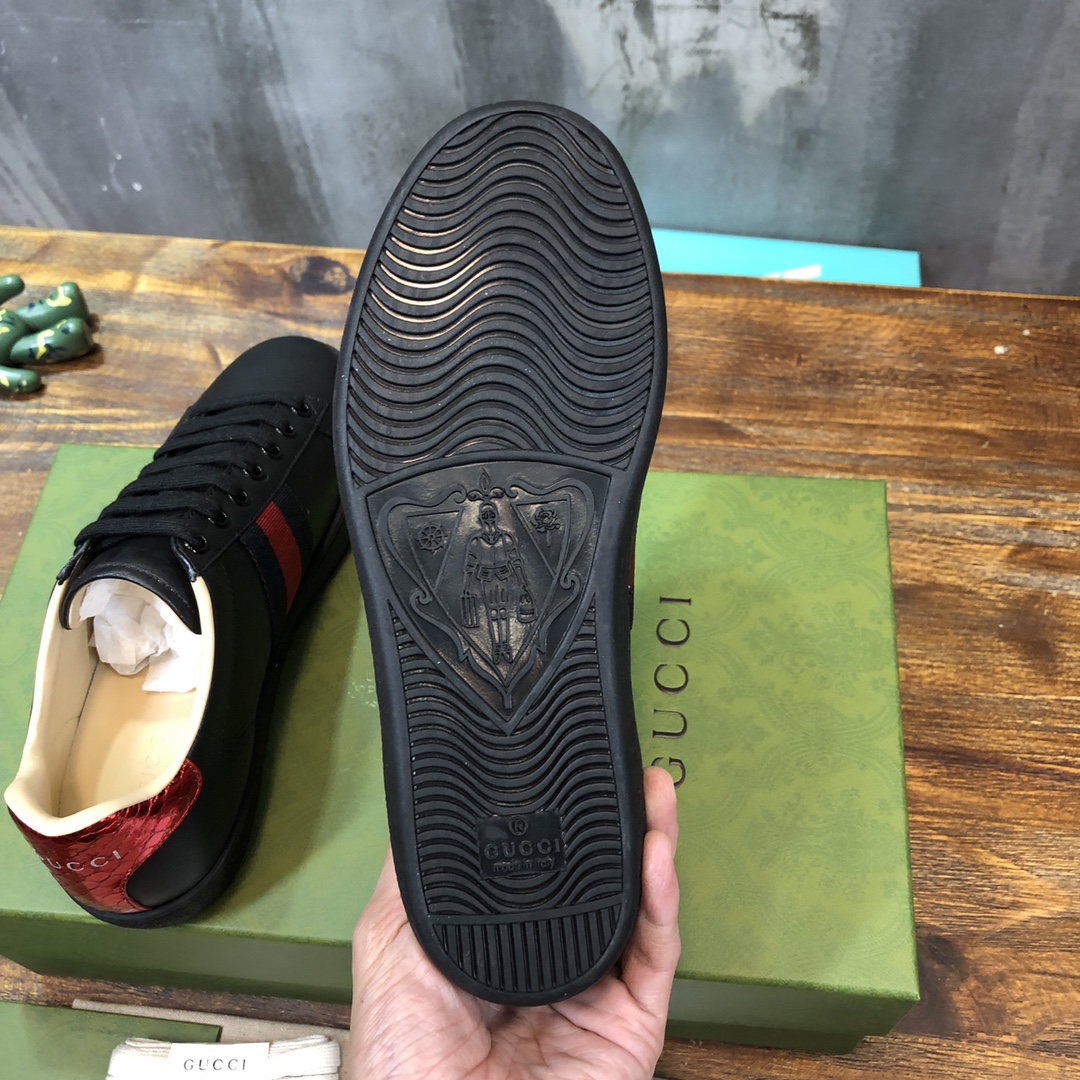 G*u*i flats 67