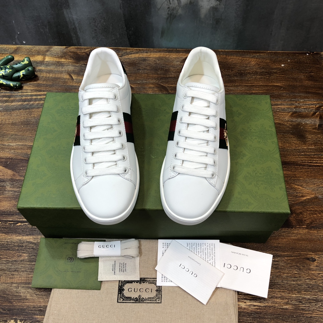 G*u*i bee print sneaker