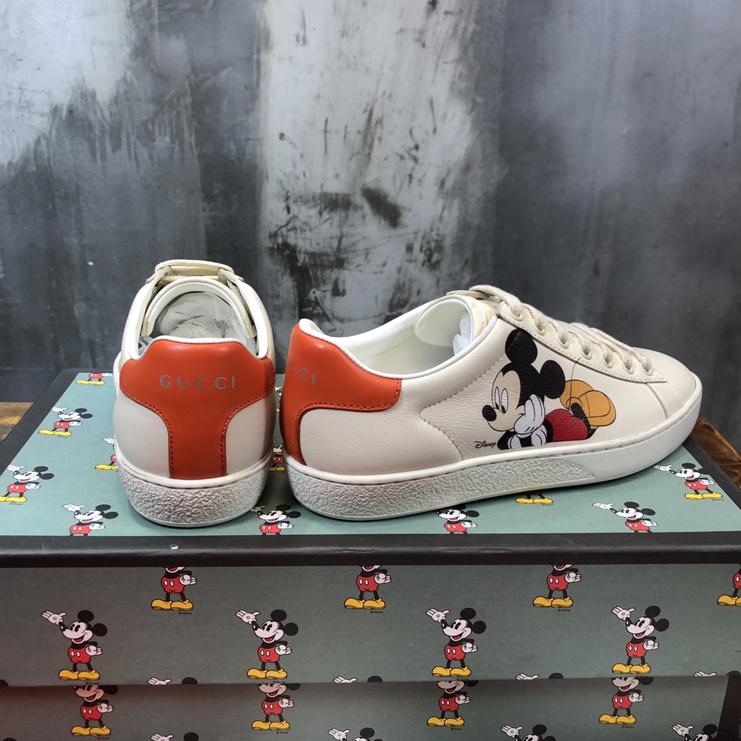 G*u*i flats 74