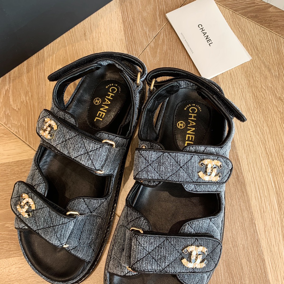 Ch*el slippers 1