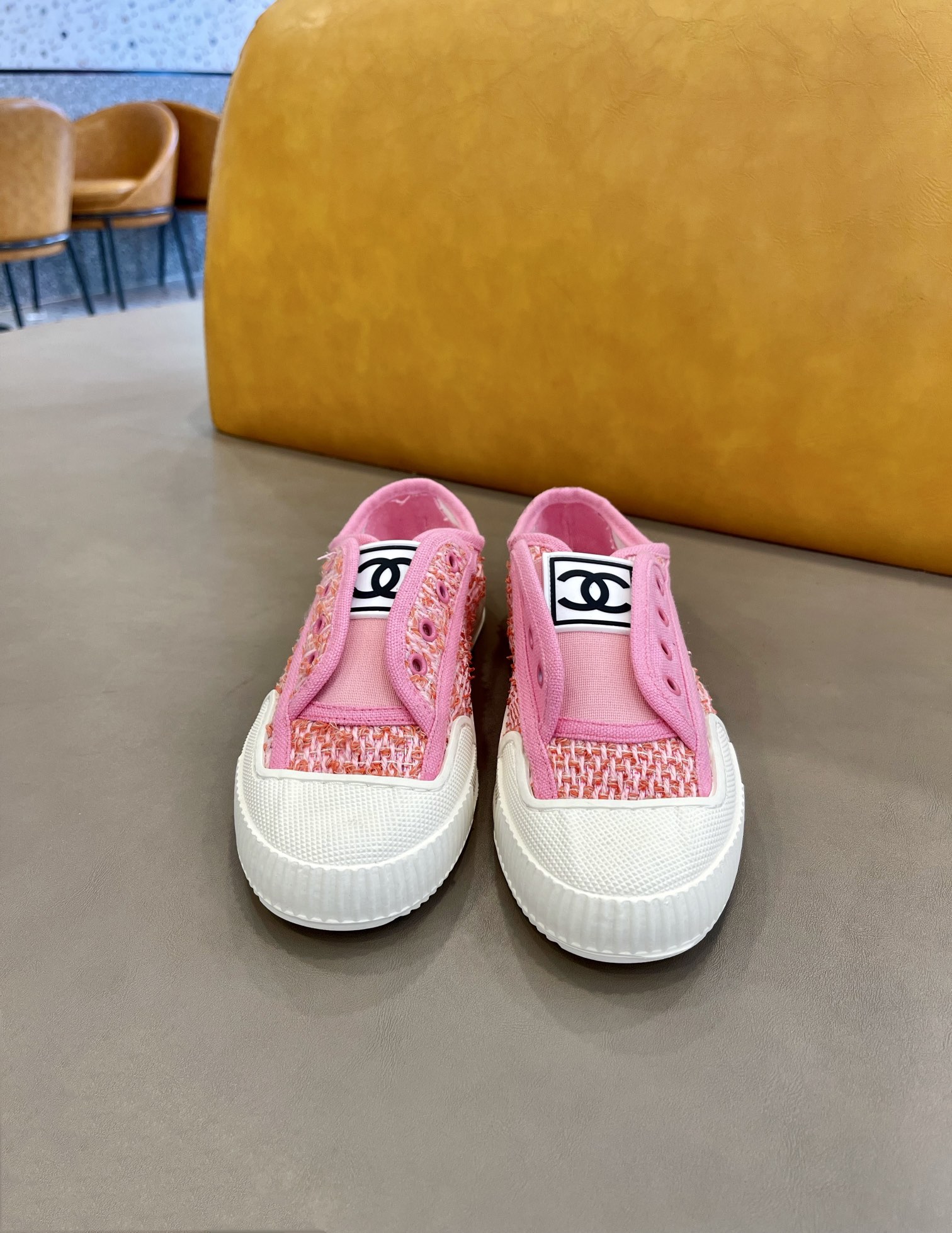 Ch*el flats 9