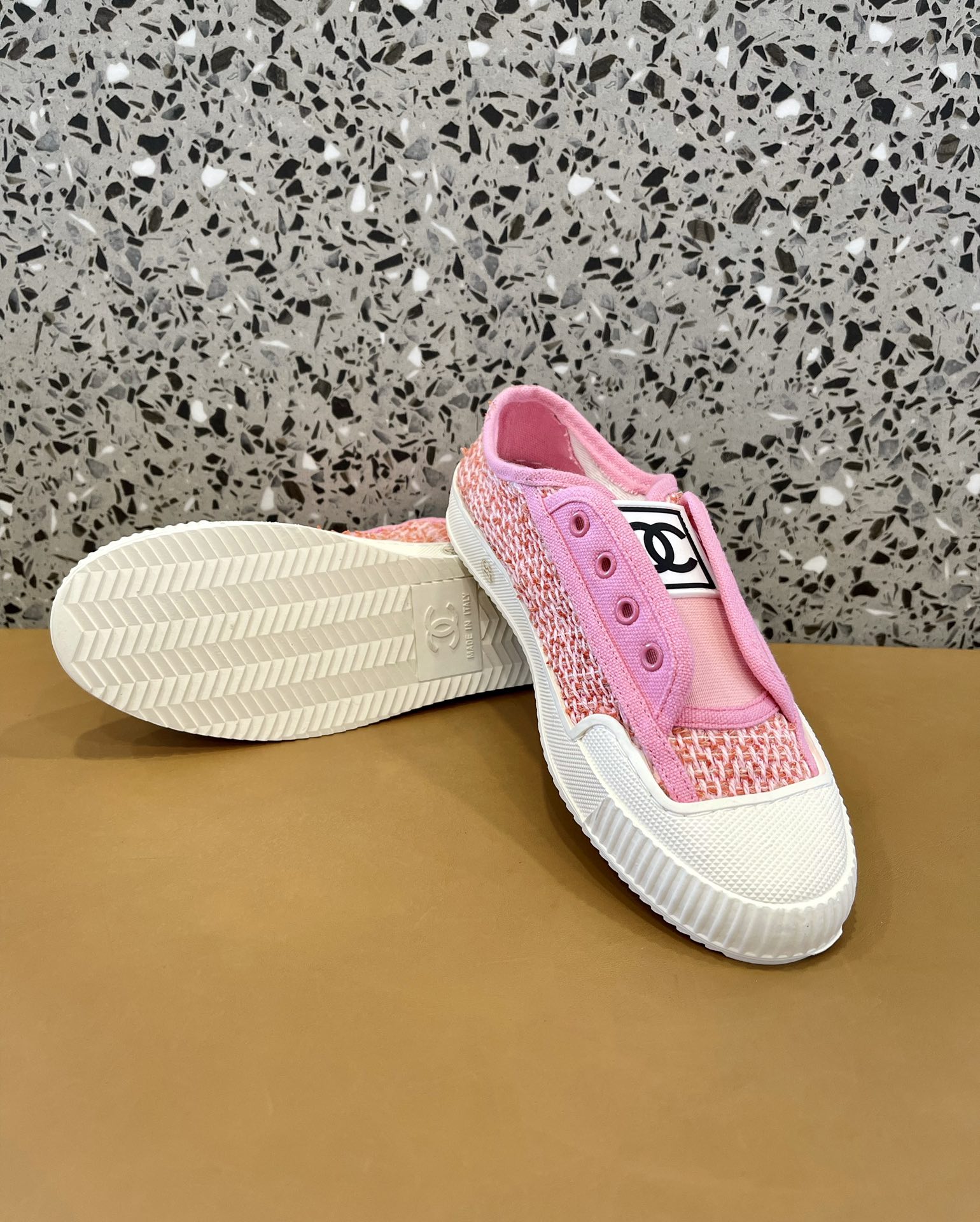 Ch*el flats 9