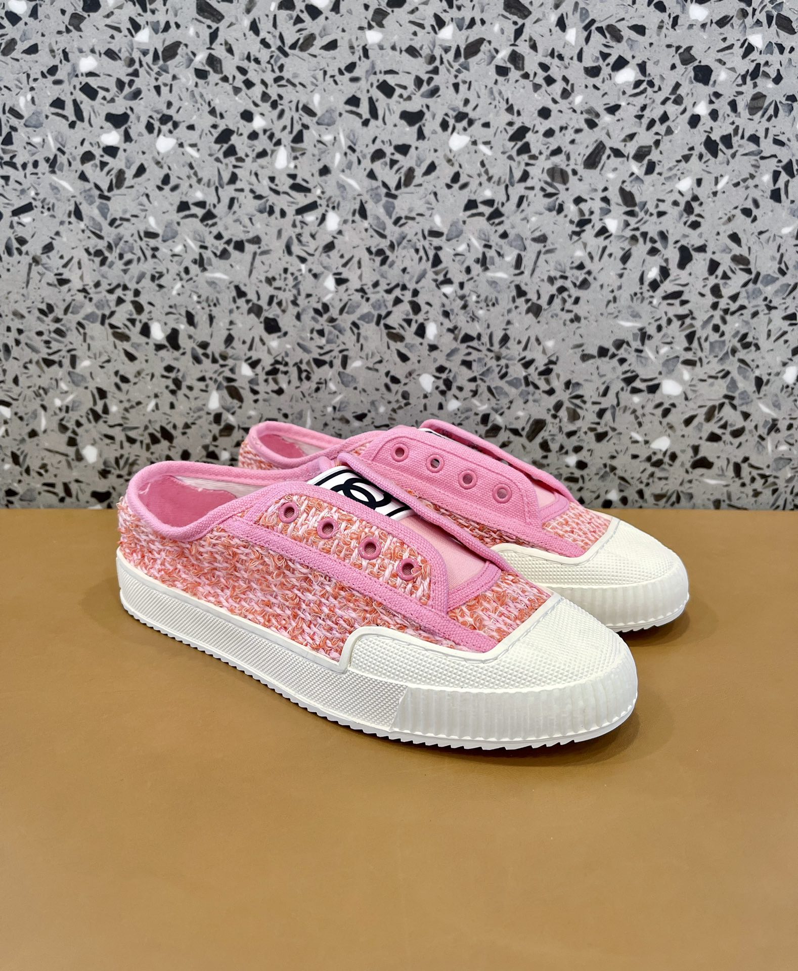 Ch*el flats 9
