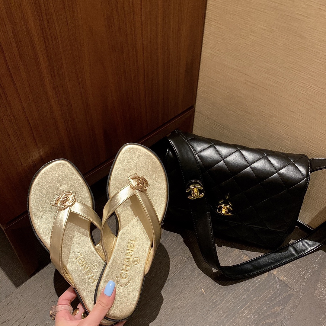 Ch*el slippers 4