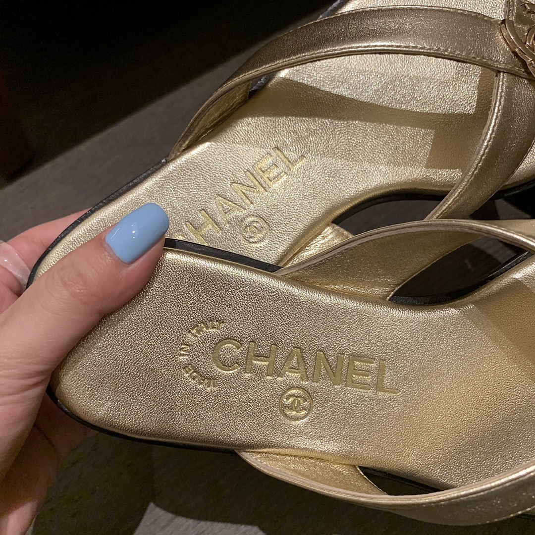 Ch*el slippers 4