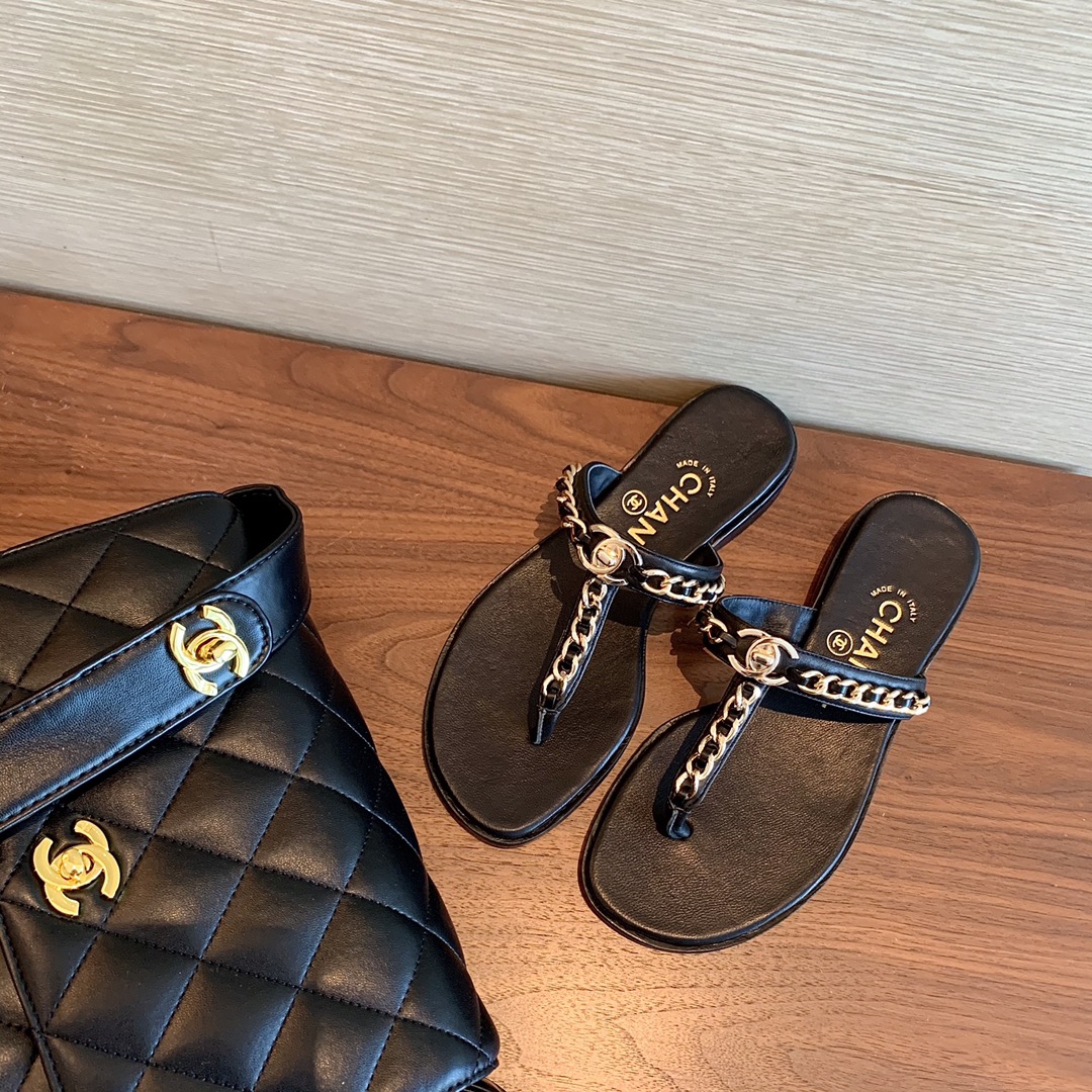 Ch*el slippers 8