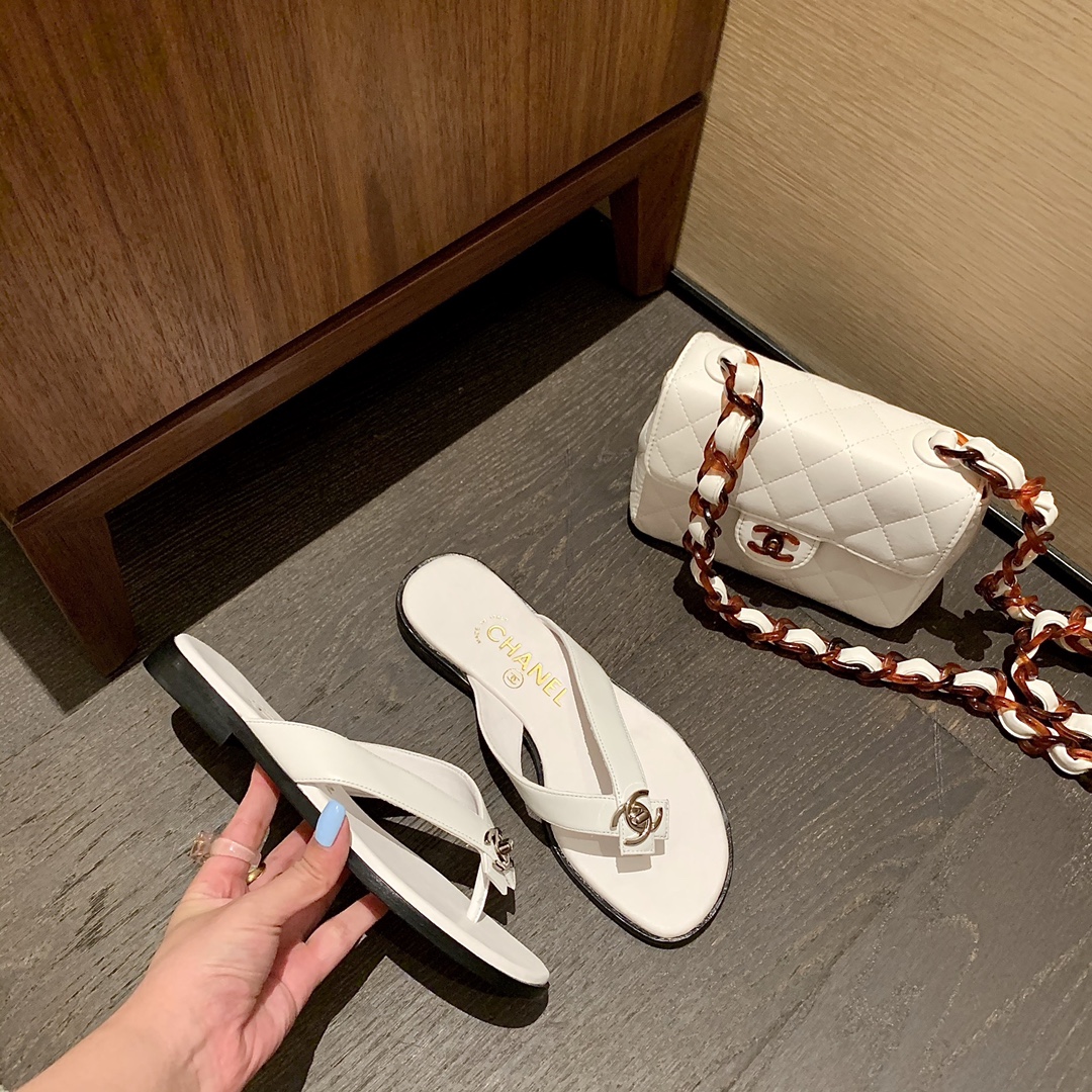 Ch*el slippers 10