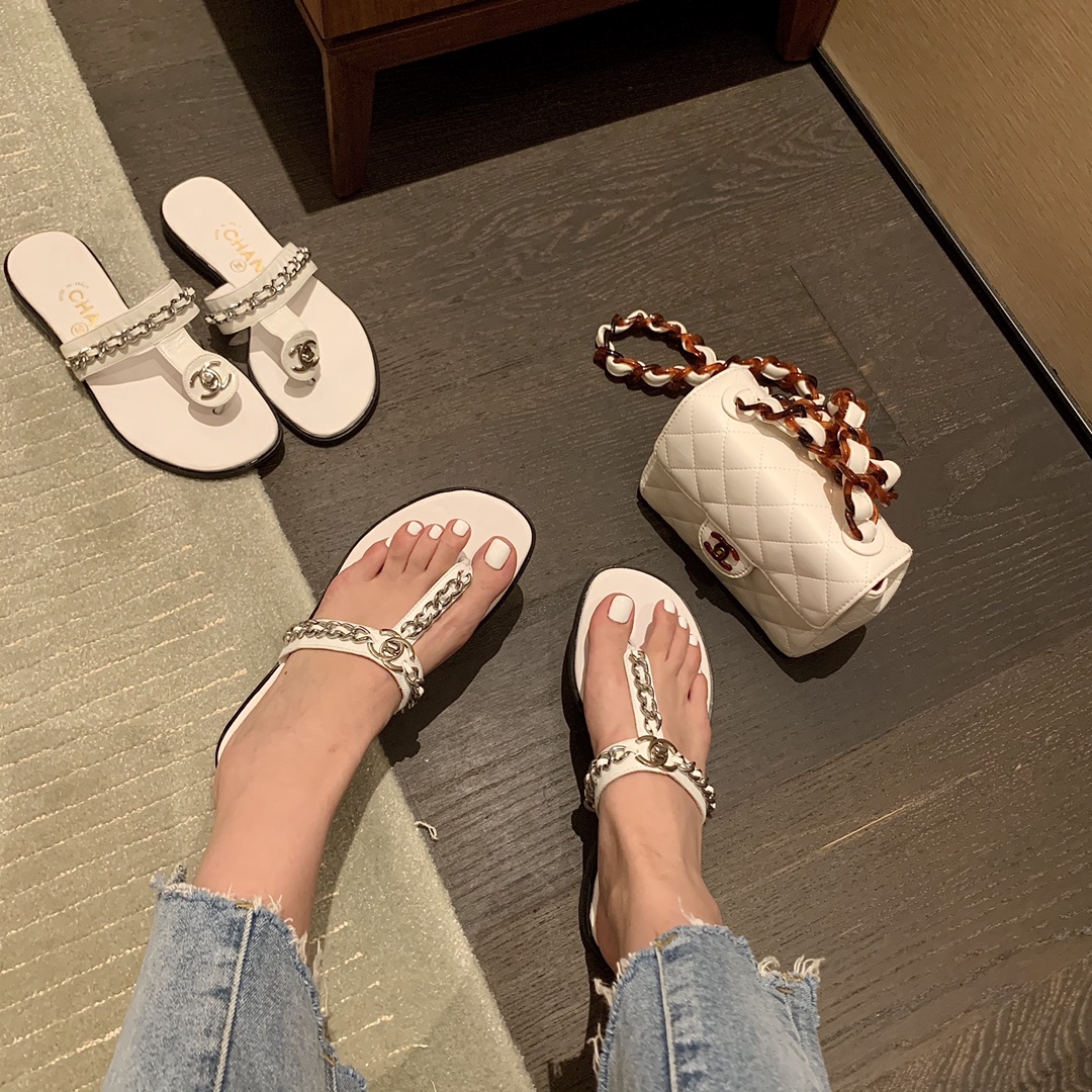Ch*el slippers 11