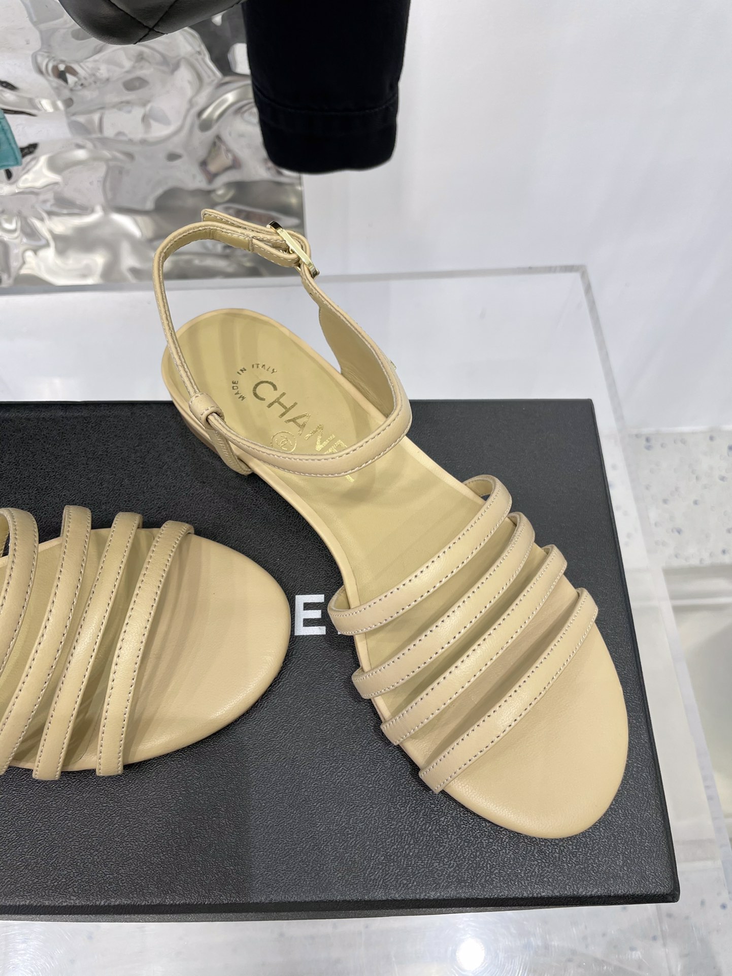 Ch*el slippers 16
