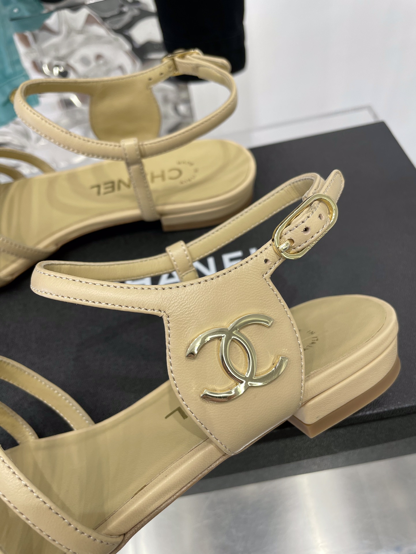 Ch*el slippers 16