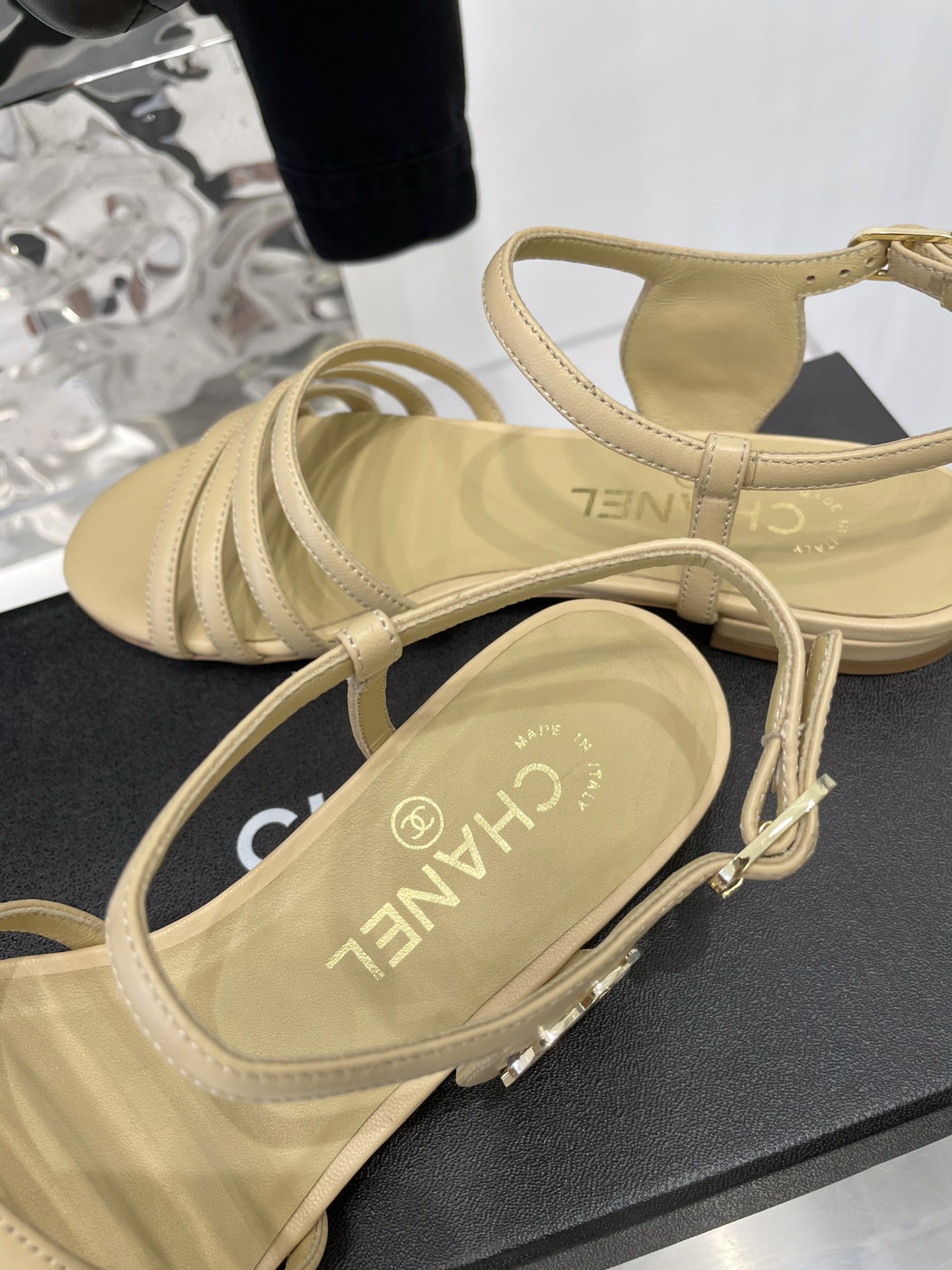 Ch*el slippers 16