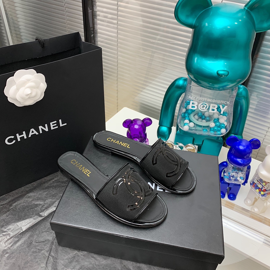 Ch*el slippers 31