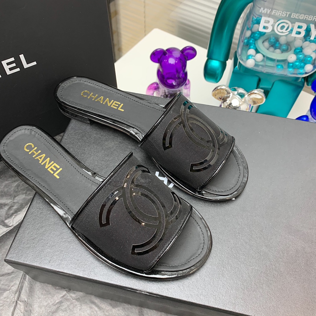 Ch*el slippers 31