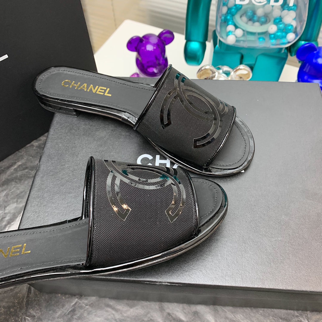 Ch*el slippers 31