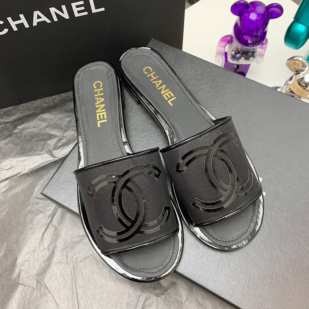 Ch*el slippers 31
