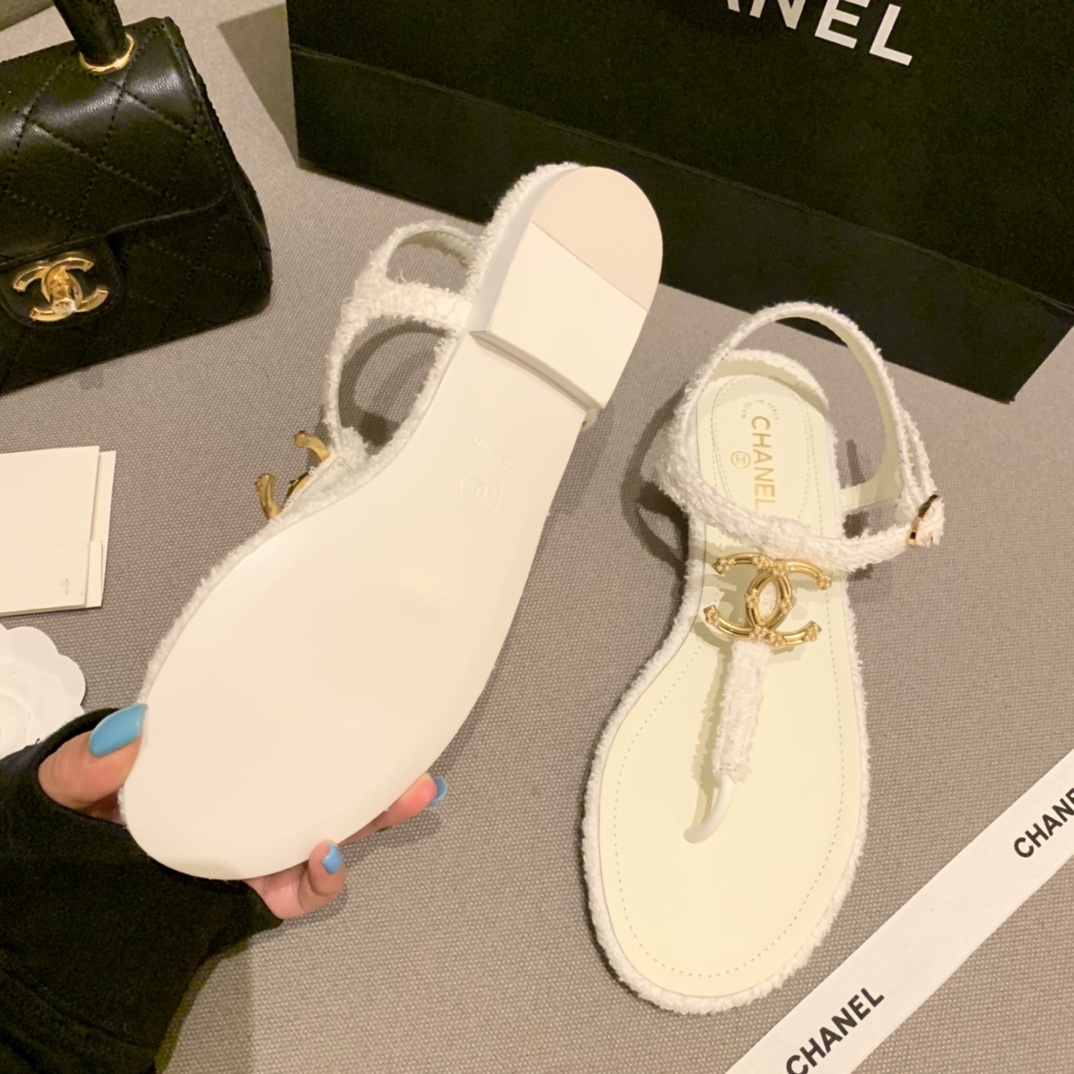 Ch*el slippers 40