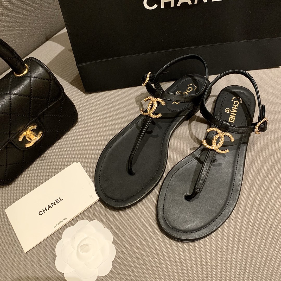 Ch*el slippers 52