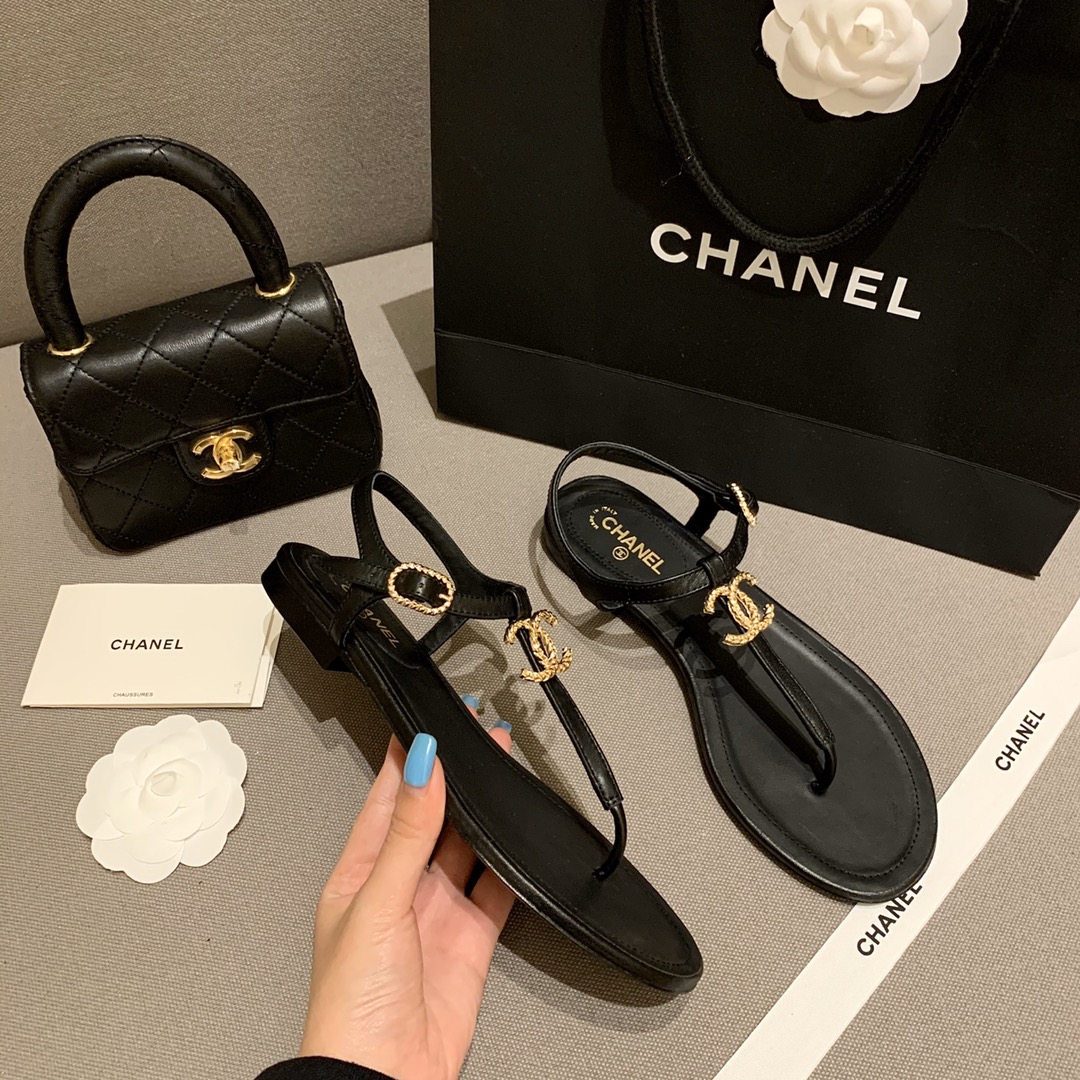 Ch*el slippers 52