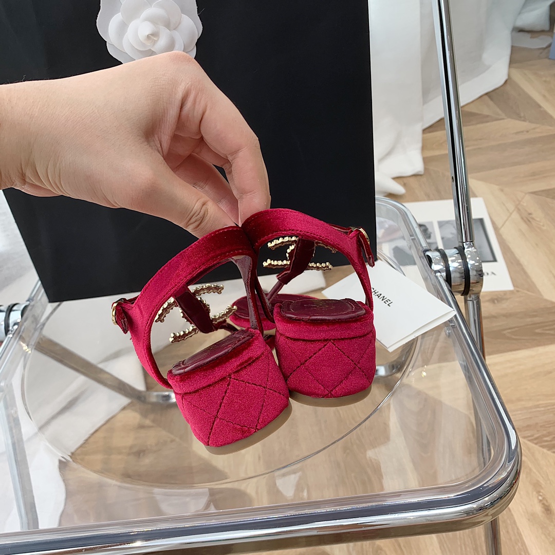 Ch*el slippers 55