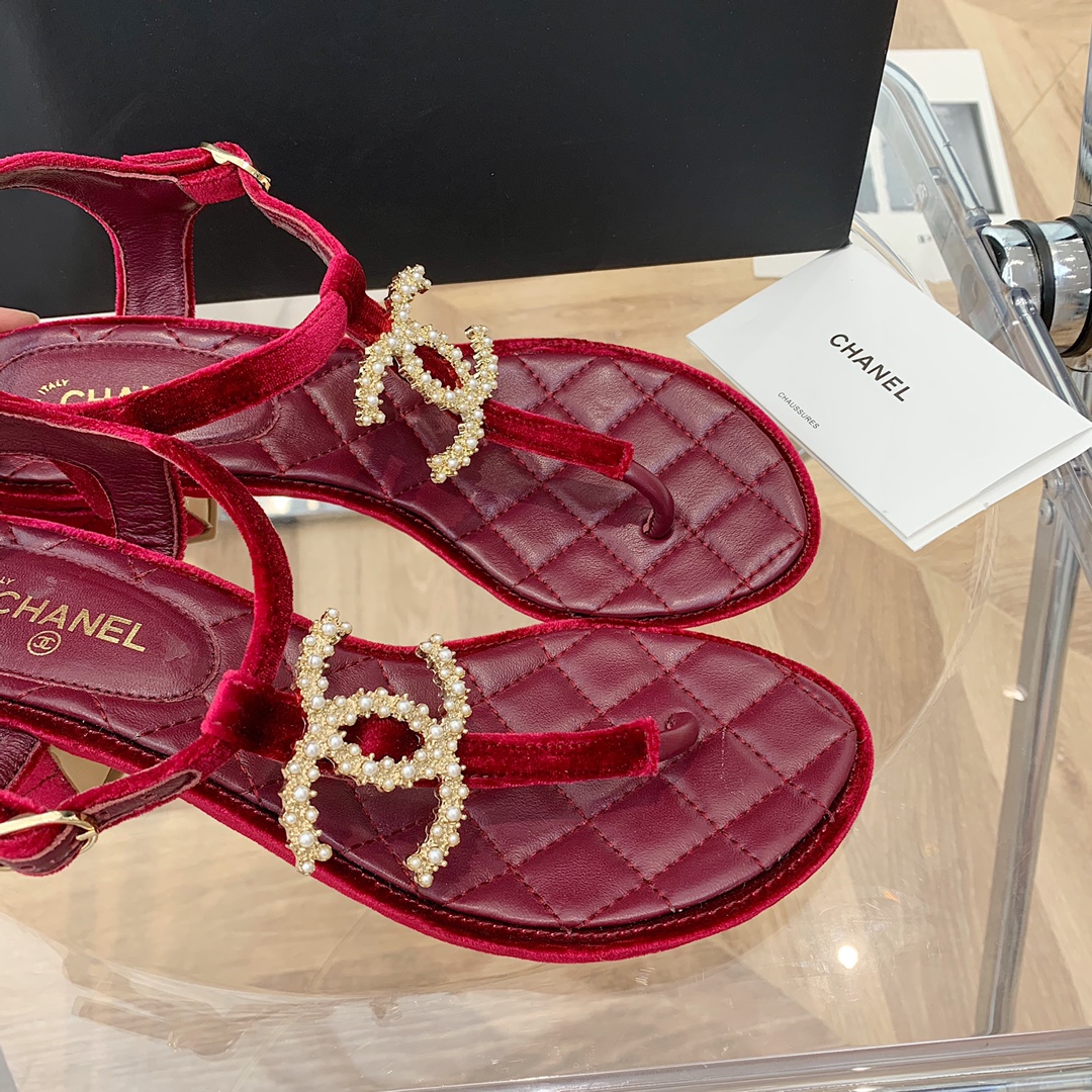 Ch*el slippers 55