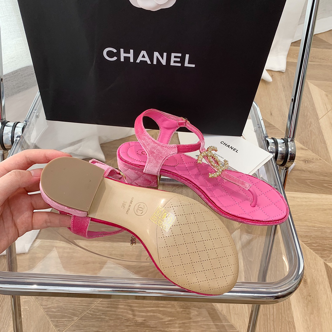 Ch*el slippers 57