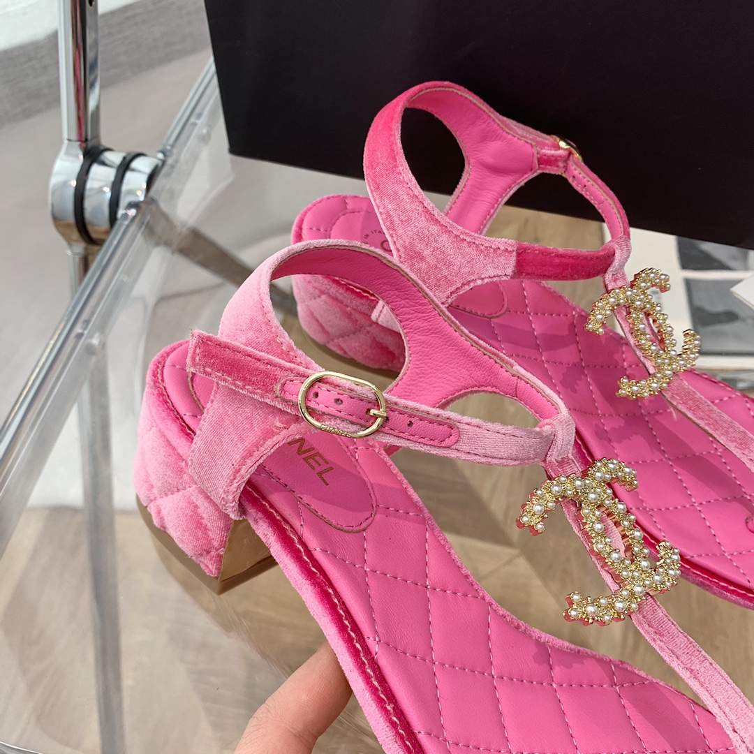 Ch*el slippers 57