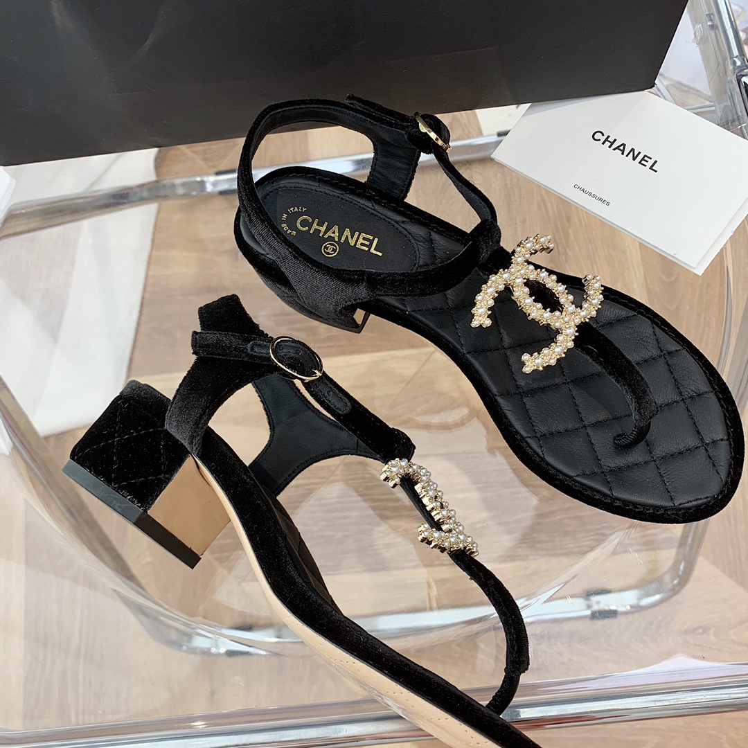 Ch*el slippers 59