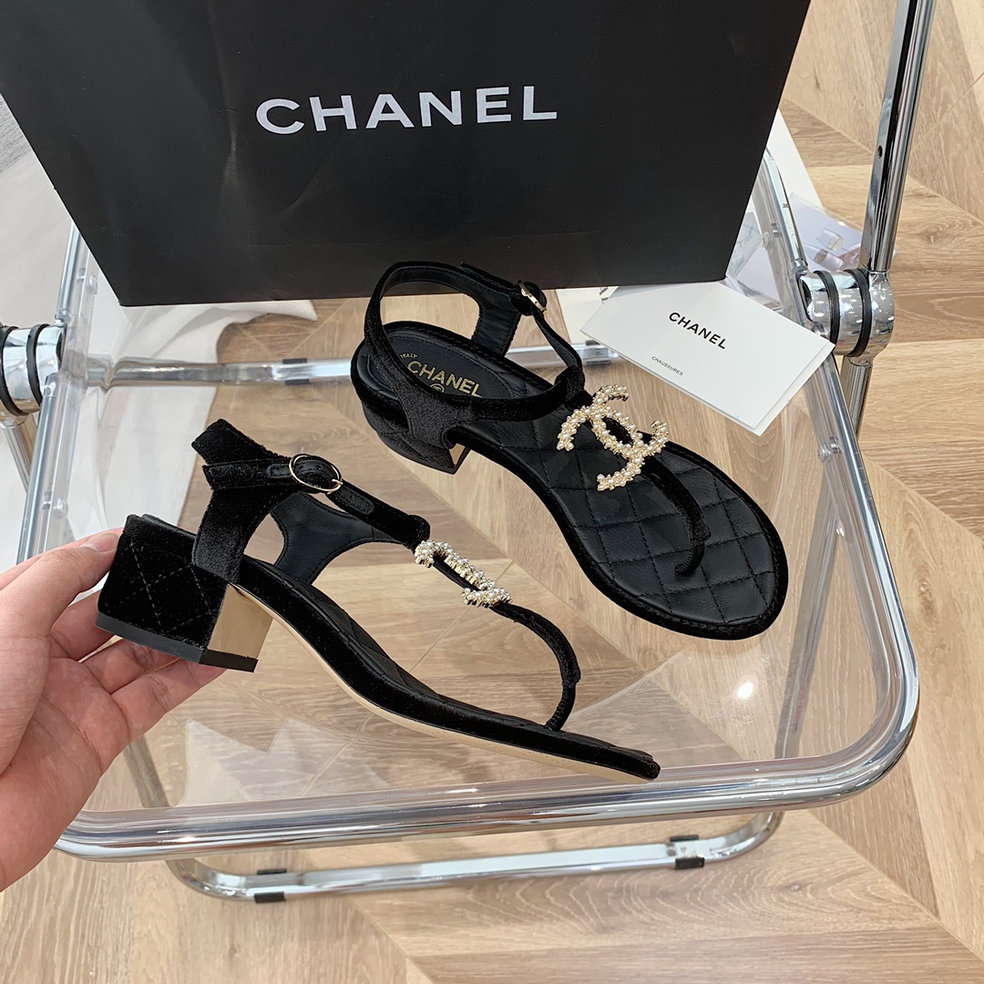 Ch*el slippers 59