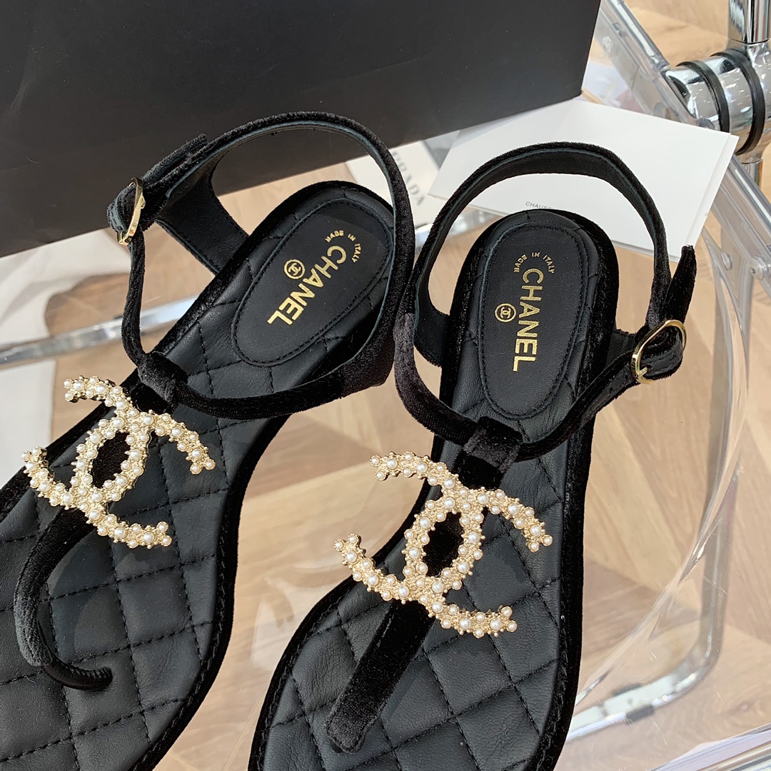 Ch*el slippers 59