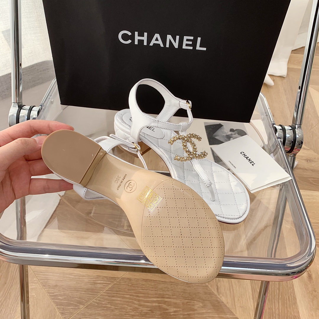 Ch*el slippers 61