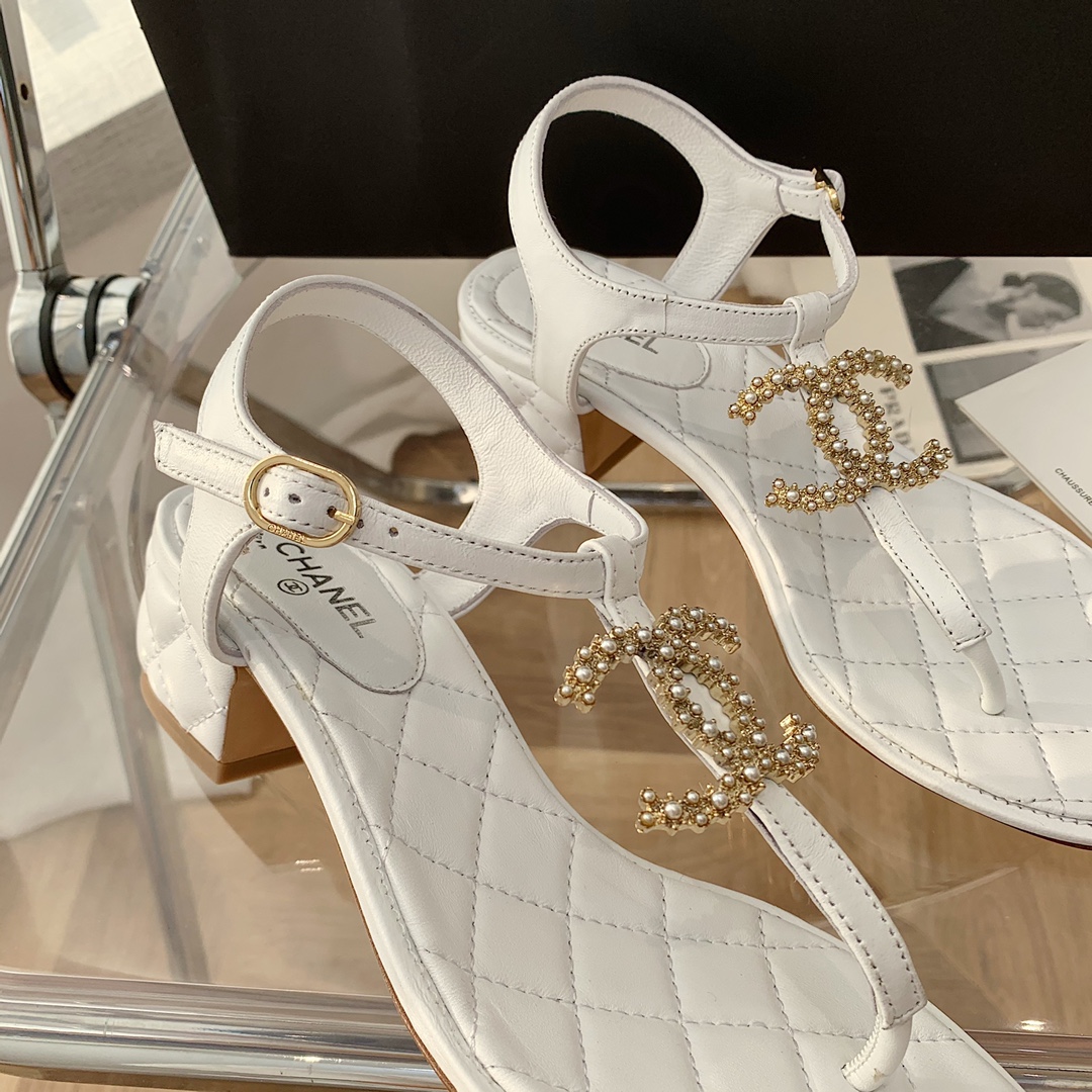 Ch*el slippers 61