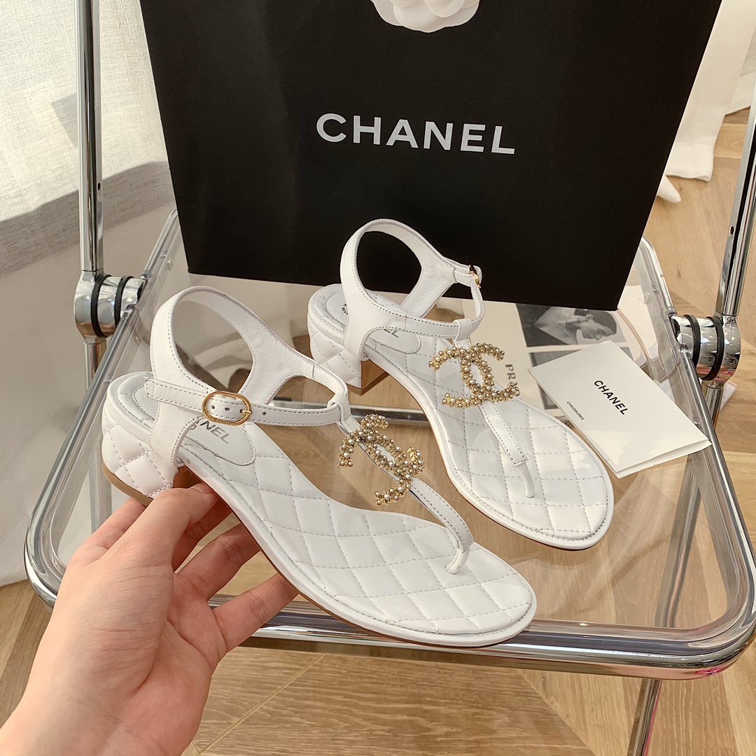 Ch*el slippers 61