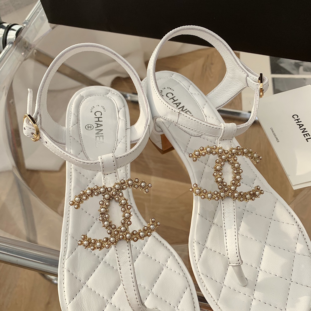 Ch*el slippers 61
