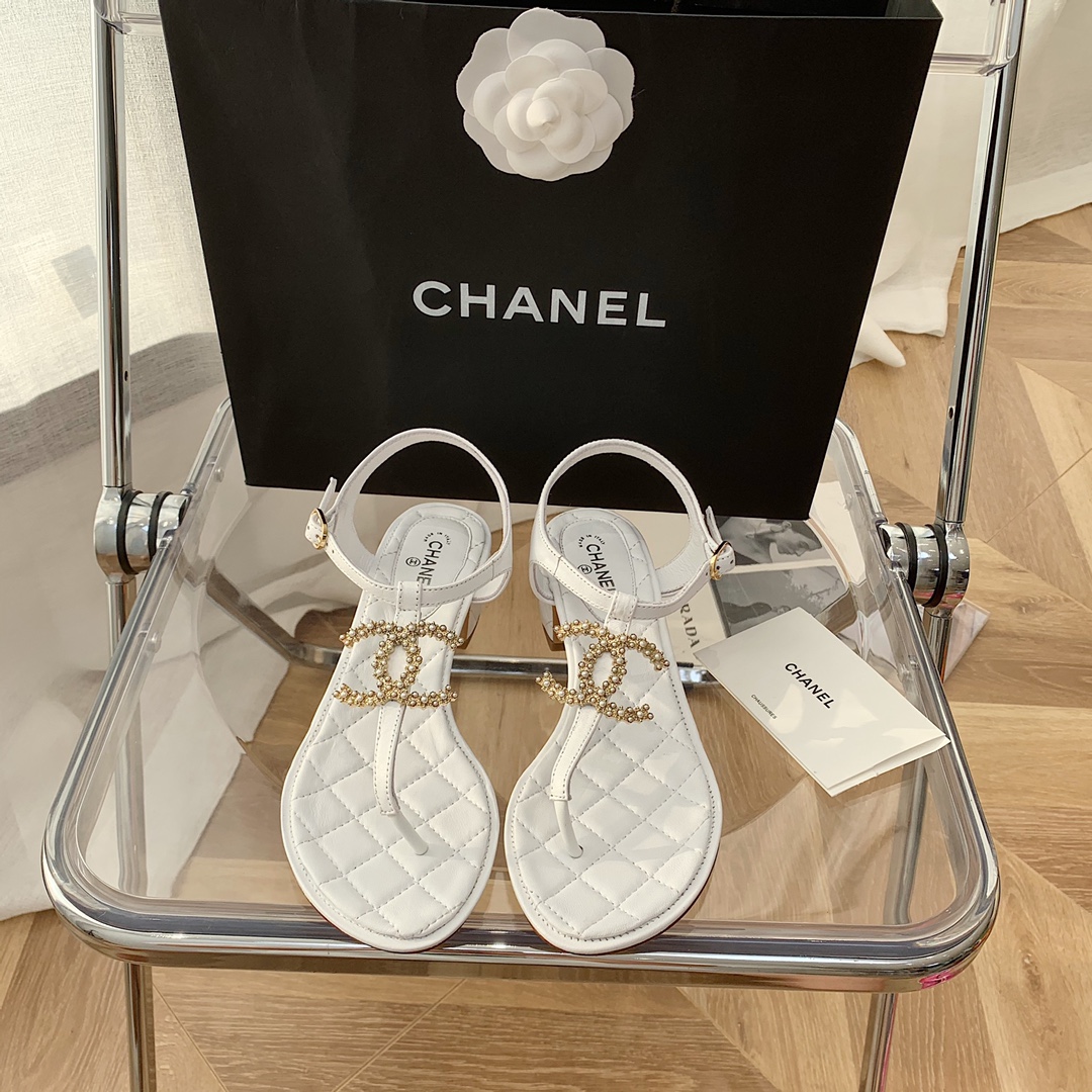 Ch*el slippers 61