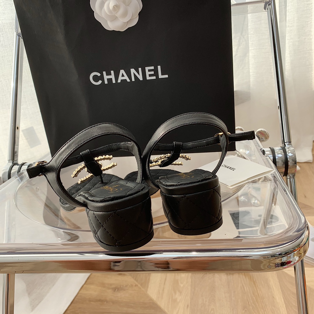 Ch*el slippers 62