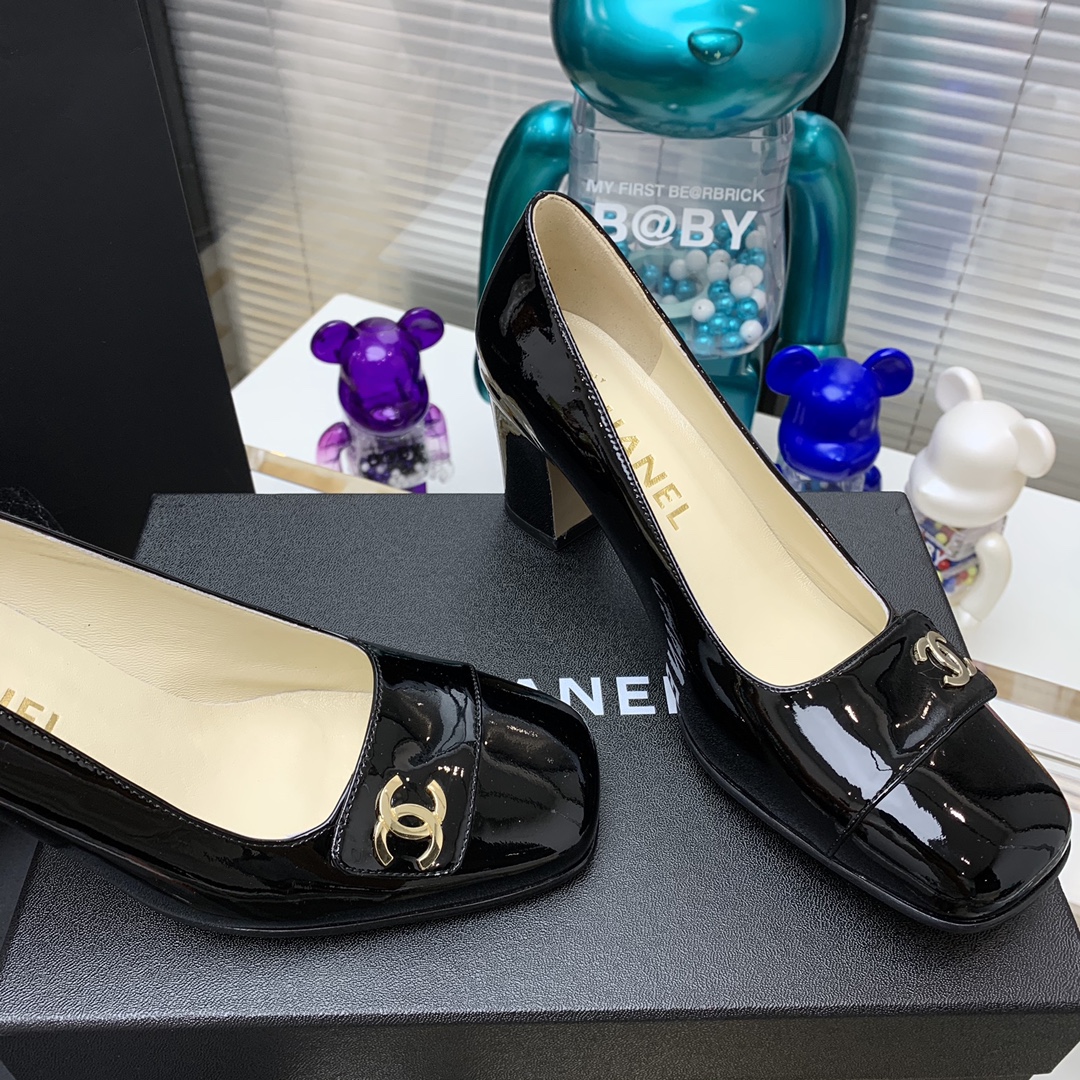 Ch*el high heels 49