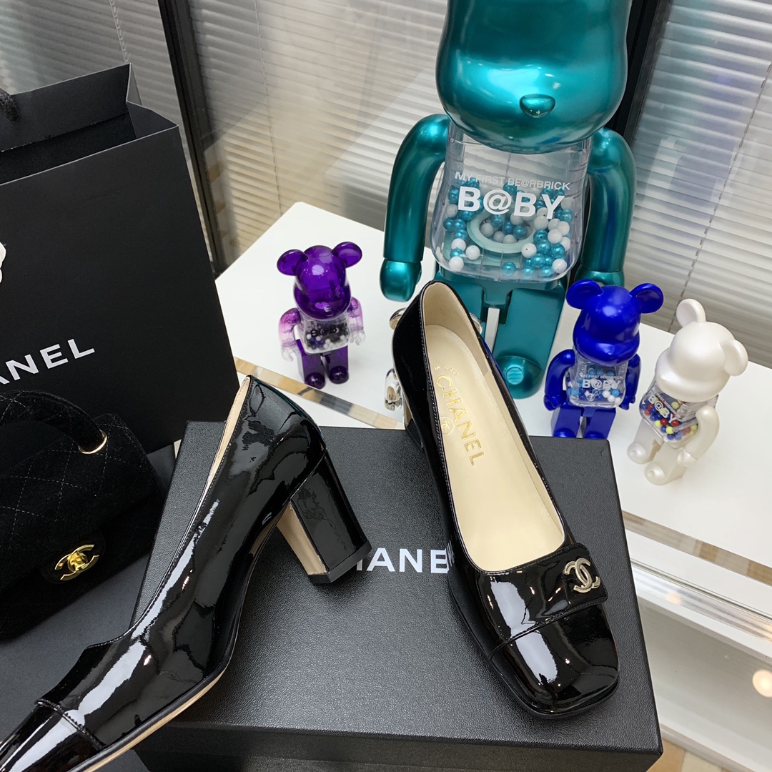 Ch*el high heels 49