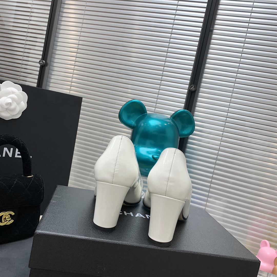 Ch*el high heels 50
