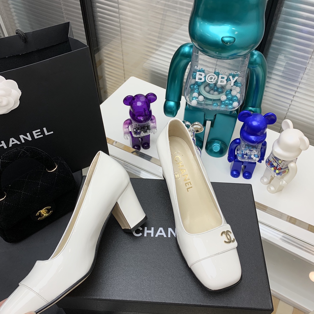 Ch*el high heels 50