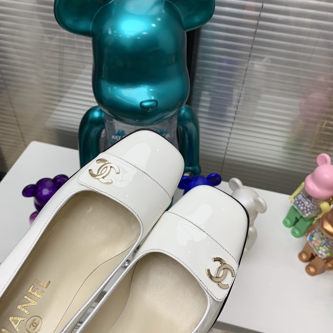 Ch*el high heels 50