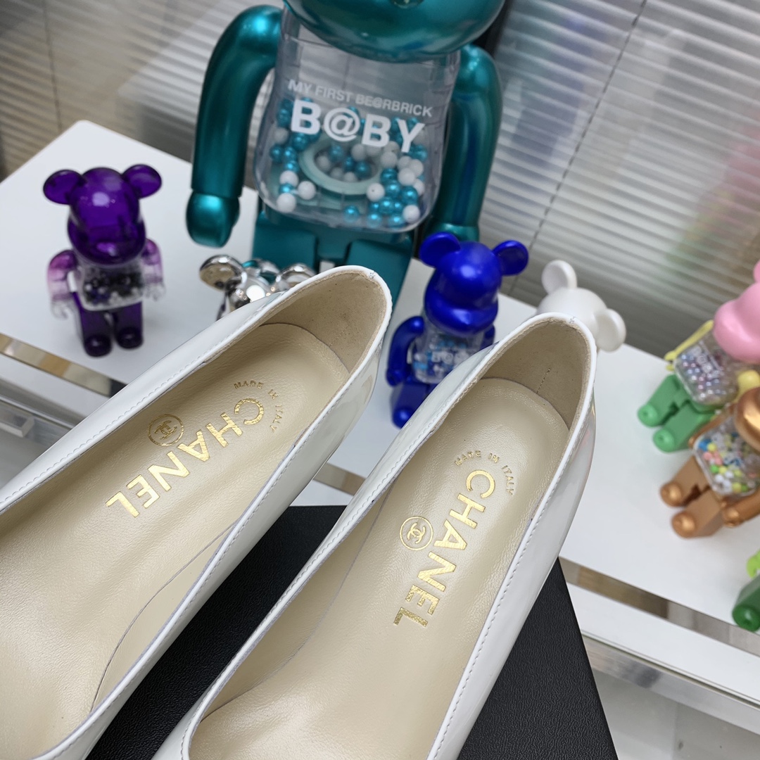 Ch*el high heels 50