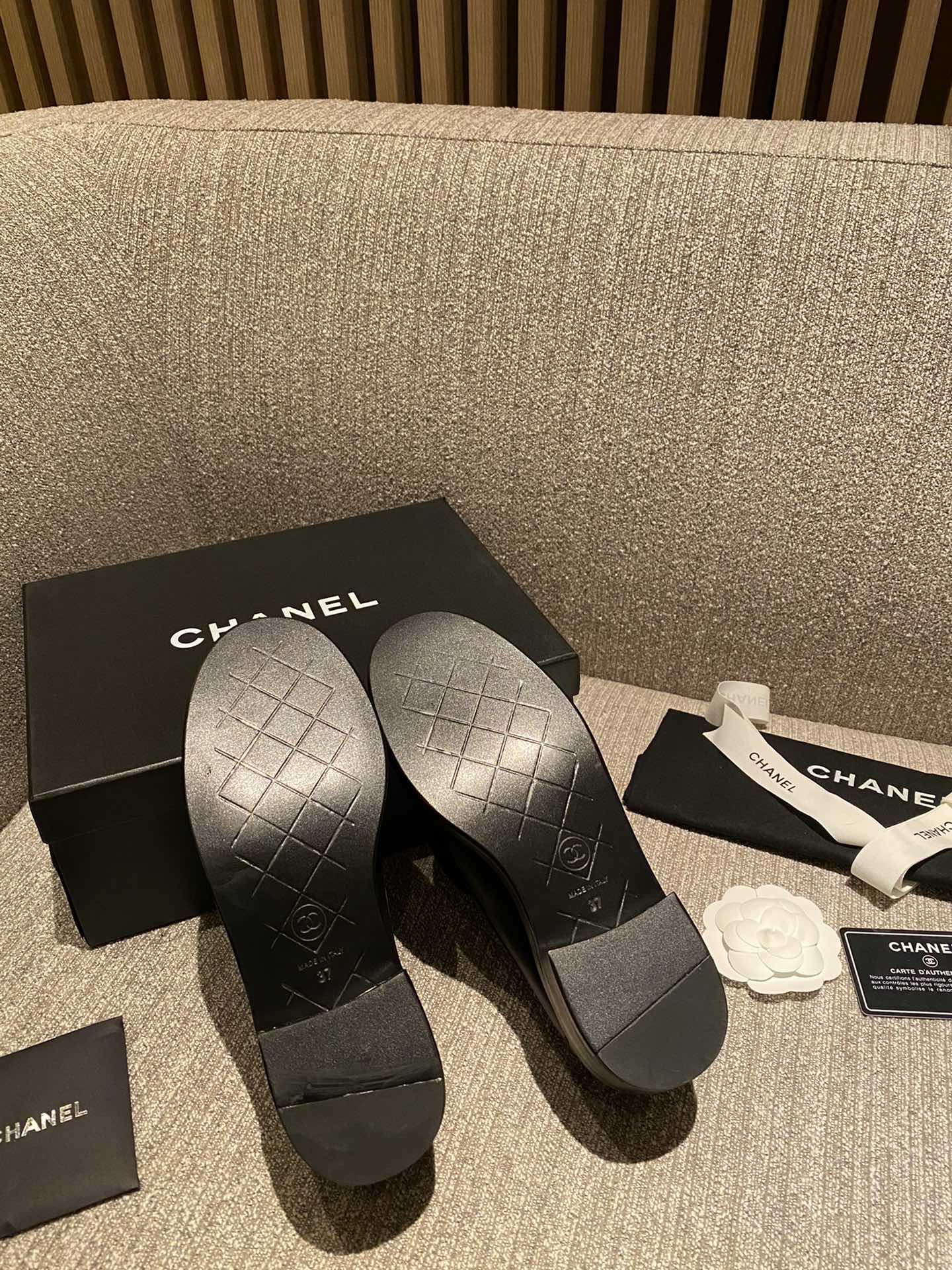 Ch*el flats 21