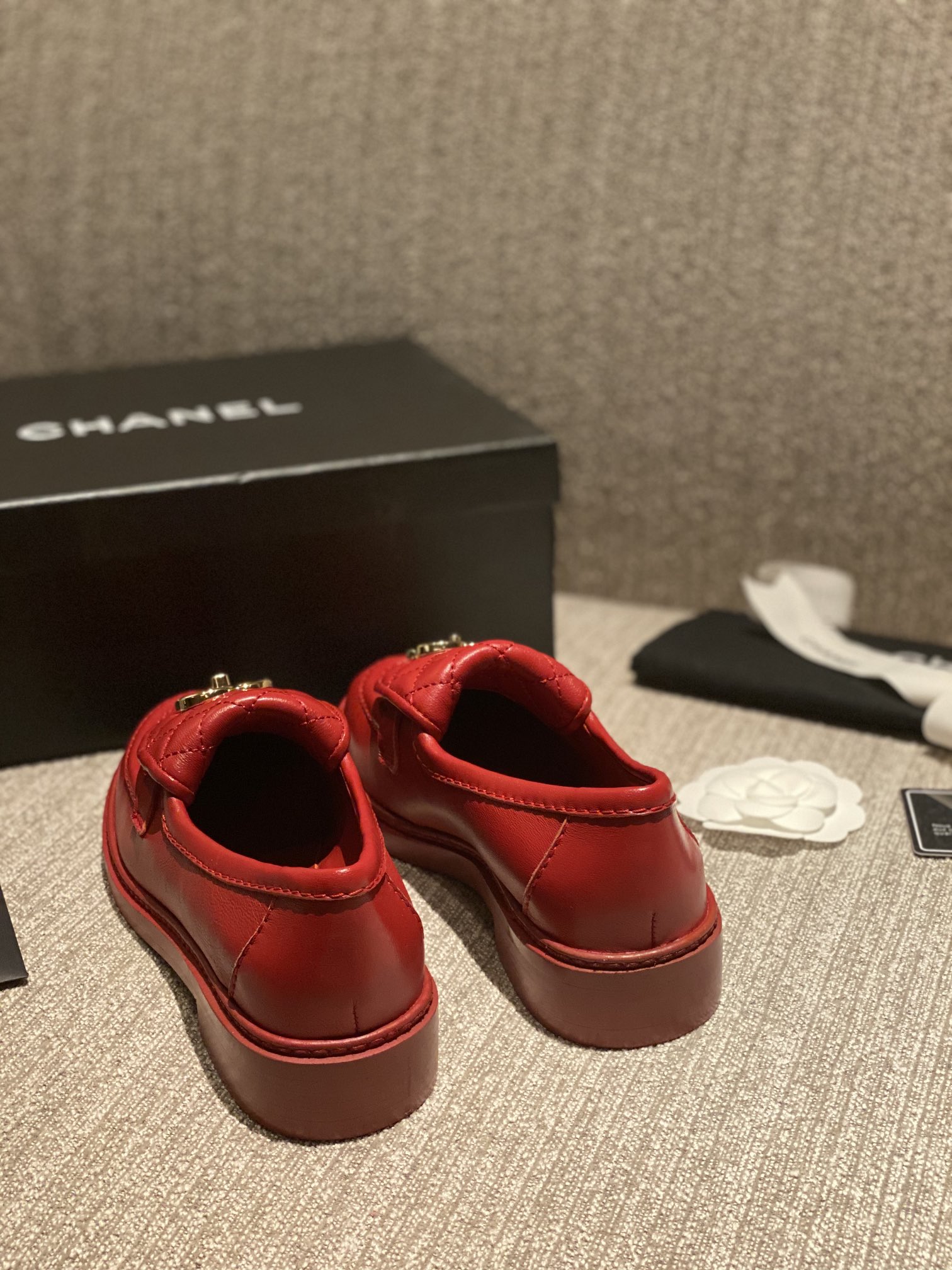 Ch*el flats 22