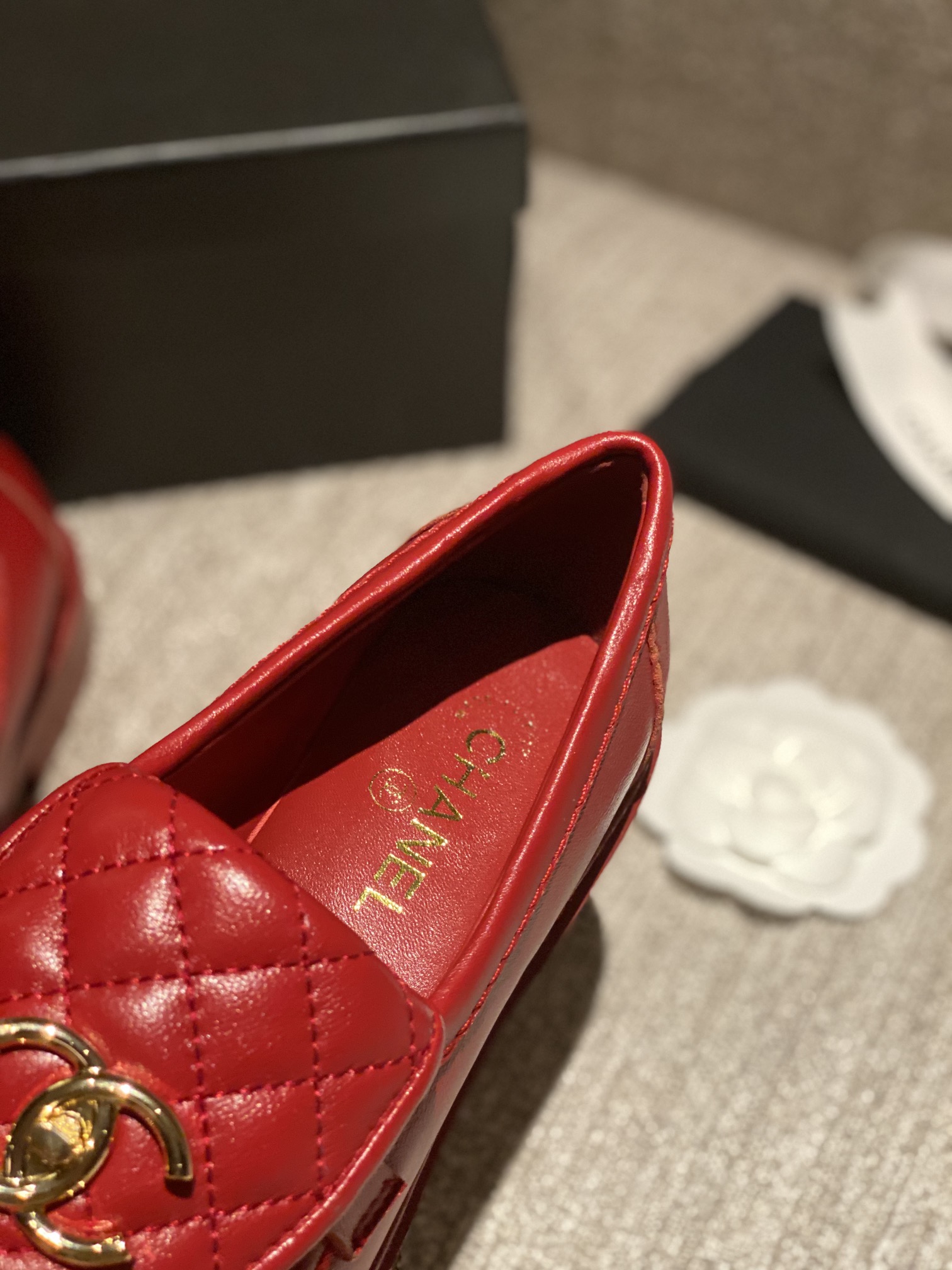 Ch*el flats 22