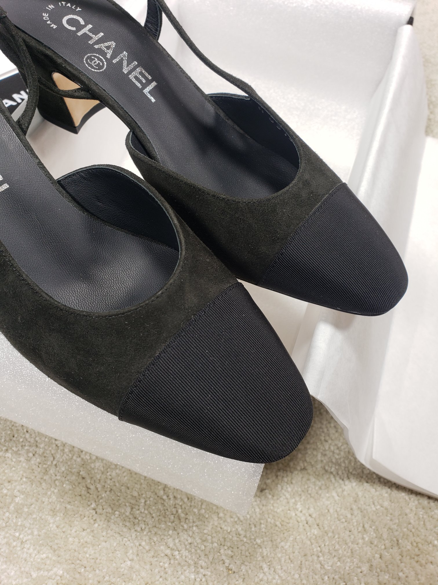 Ch*el flats 36